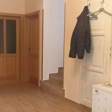 Szamoca Vendeghaz Konukevi *